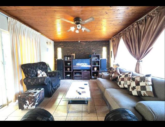 FARM FOR SALE IN WALKERVILLE CENTRAL